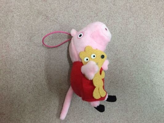 승진 선물을 위한 Peppa 돼지 견면 벨벳 장난감 Keychain에 의하여 채워지는 장난감