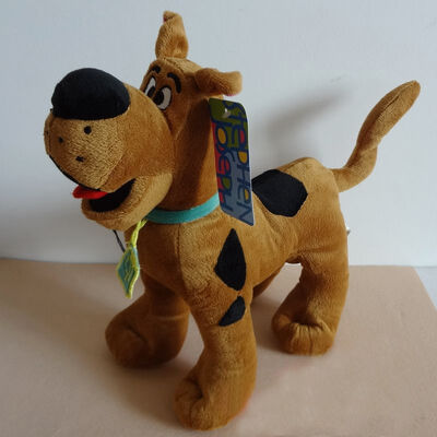 서 있는 자세에 있는 사랑스러운 만화 견면 벨벳 장난감 scooby doo 박제 동물