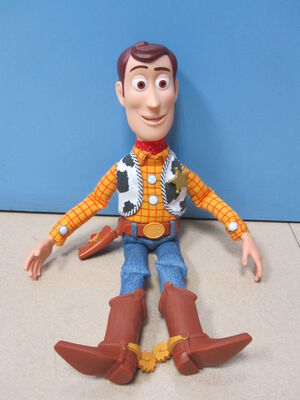 디즈니 만화 음악 견면 벨벳은 Pixar 장난감 이야기 말하는 보안관 Woody 액션 인형을 가지고 놀